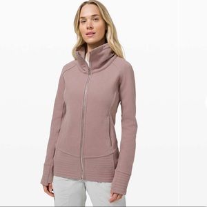 Lululemon Radiant Jacket II size 6 in color violet verbena